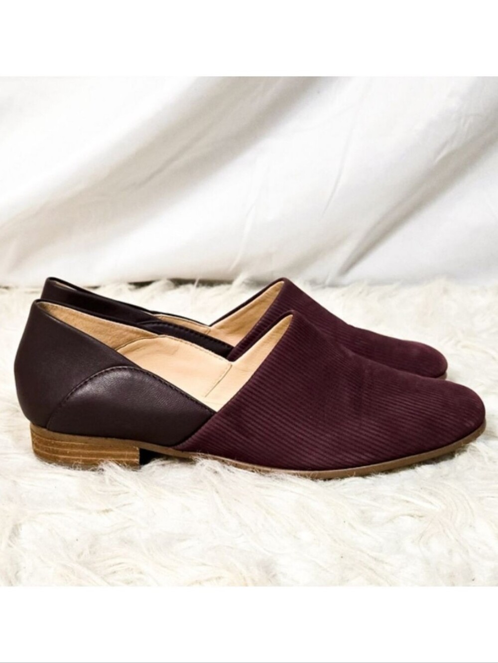 Clarks Pure Tone Burgundy Suede Leather Loafers Flats Comfort Red